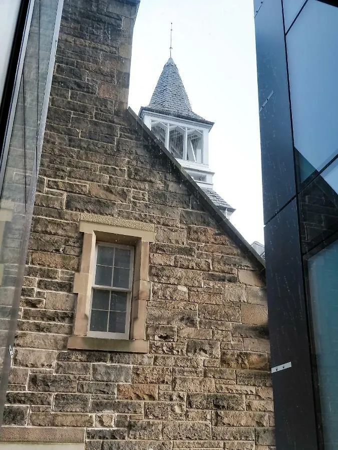 2 Bed Apartment At Quartermile Edinburgh