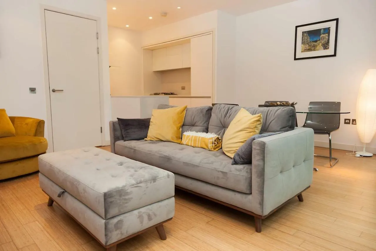 2 Bed Apartment At Quartermile Edinburgh