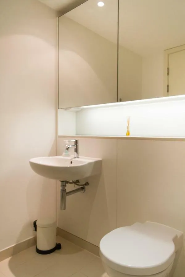 2 Bed Apartment At Quartermile Edinburgh
