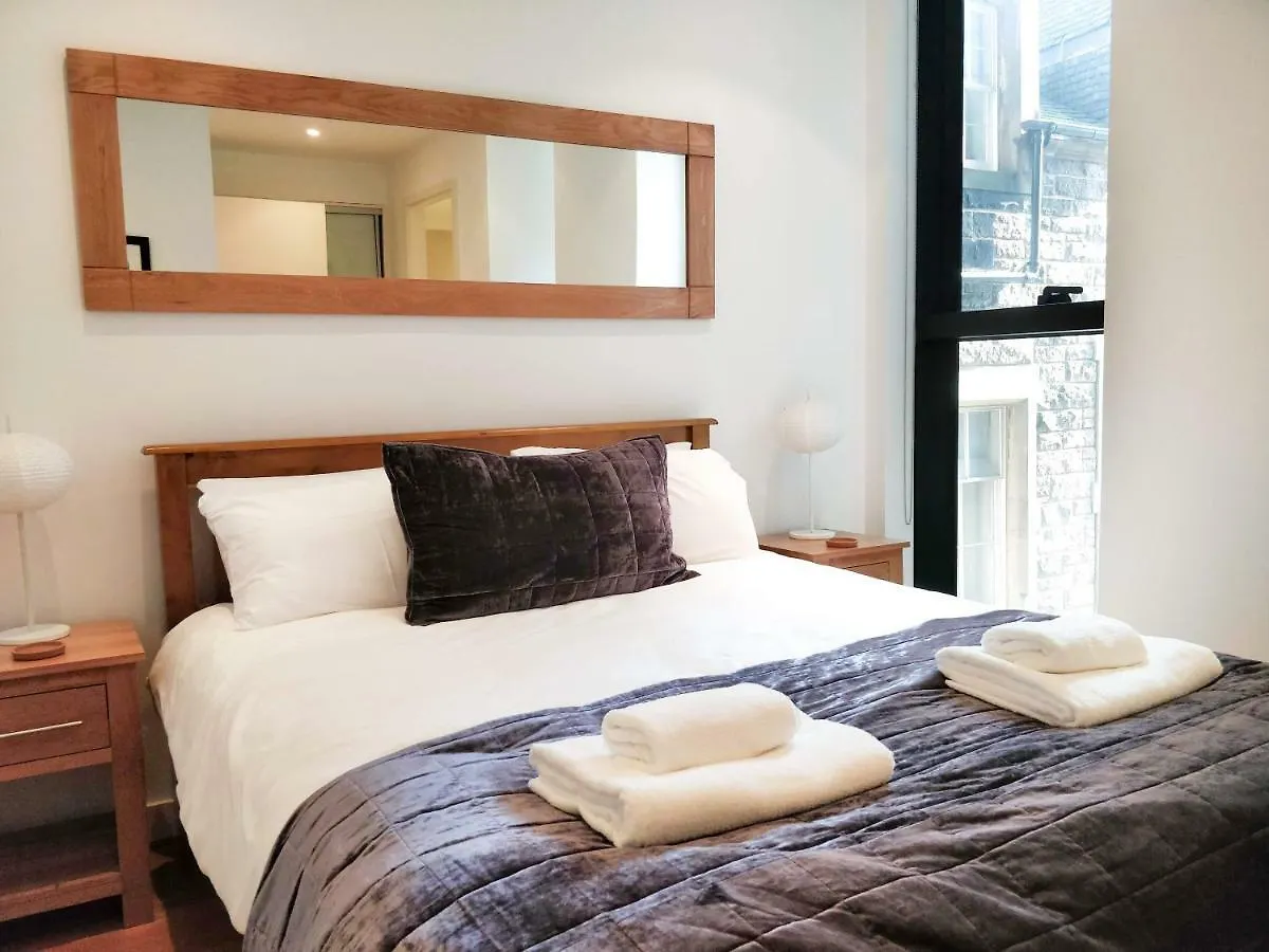 2 Bed Apartment At Quartermile Edinburgh