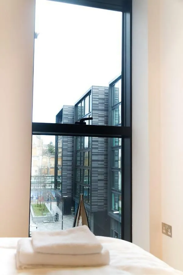 2 Bed Apartment At Quartermile Edinburgh